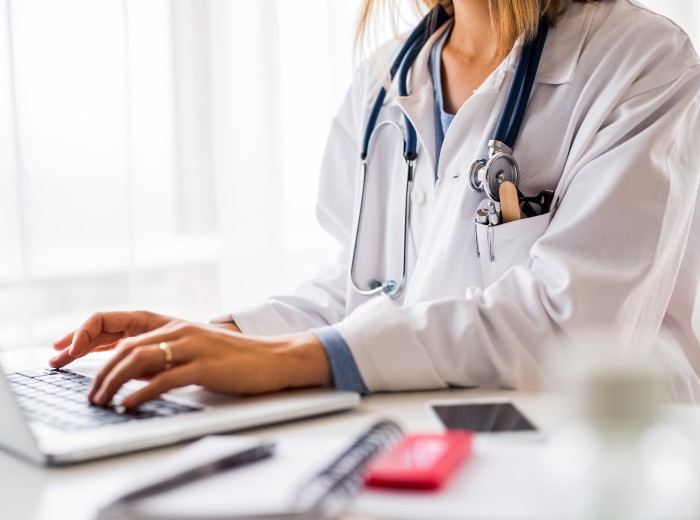 Perearst saab eriaarstiga konsulteerida ka e-konsultatsiooni kaudu